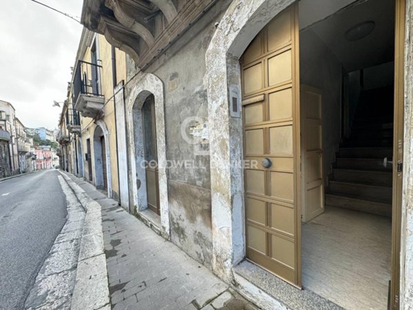 casa indipendente in vendita a Ragusa in zona Ibla