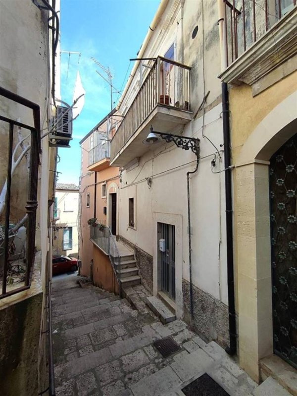 casa indipendente in vendita a Ragusa in zona Ibla
