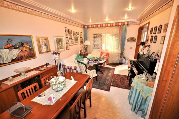 casa indipendente in vendita a Ragusa in zona Ragusa Centro