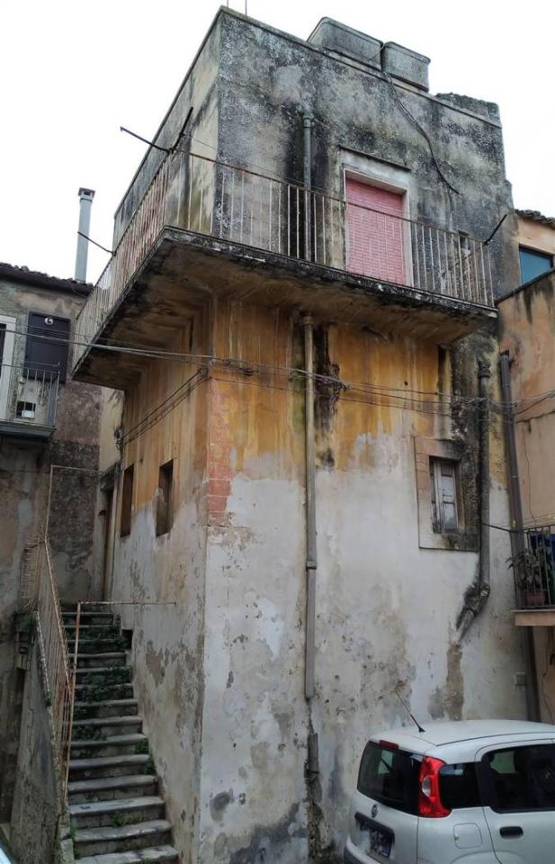 casa indipendente in vendita a Ragusa in zona Ibla