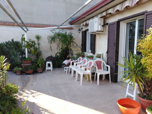 casa indipendente in vendita a Ragusa