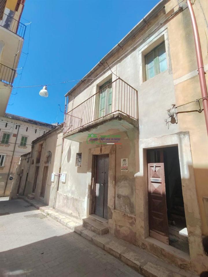 casa indipendente in vendita a Ragusa in zona Ibla