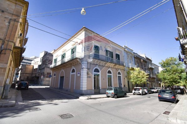 casa indipendente in vendita a Ragusa in zona Ibla
