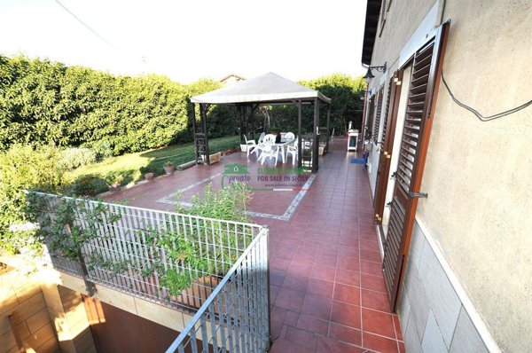 casa indipendente in vendita a Ragusa