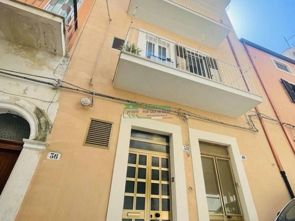 casa indipendente in vendita a Ragusa in zona Ibla