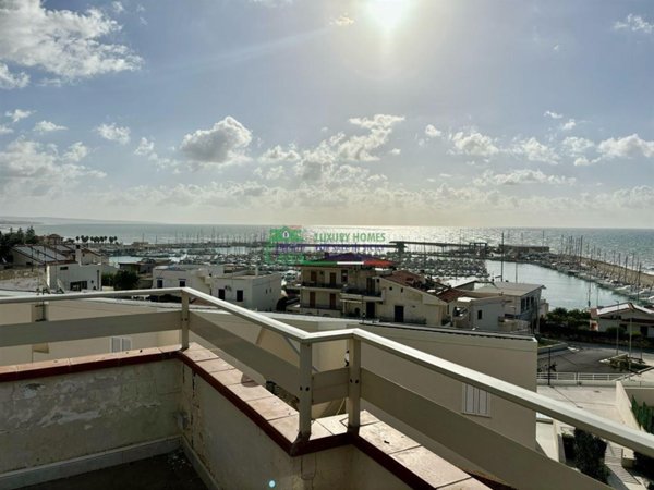 appartamento in vendita a Ragusa in zona Marina