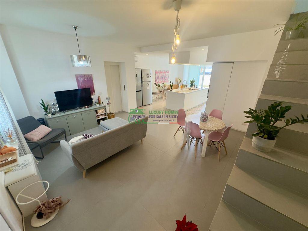 casa indipendente in vendita a Ragusa