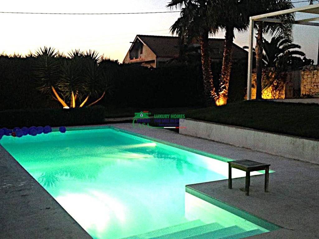 casa indipendente in vendita a Ragusa in zona Punta Braccetto