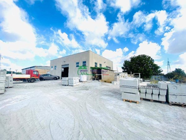 locale commerciale in vendita a Ragusa in zona San Giacomo / Bellocozzo