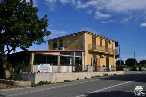 locale commerciale in vendita a Ragusa in zona Marina