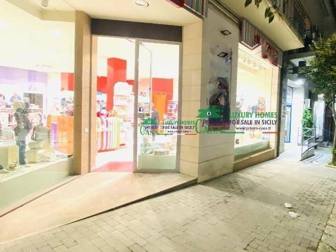 negozio in vendita a Ragusa in zona Ibla