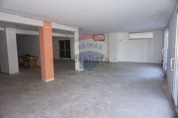 negozio in vendita a Ragusa in zona Ragusa Centro