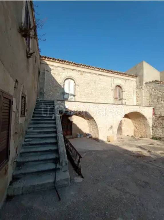 casa indipendente in vendita a Ragusa in zona Ibla