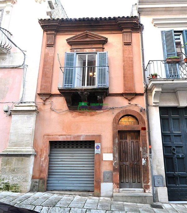 casa indipendente in vendita a Ragusa in zona Ibla