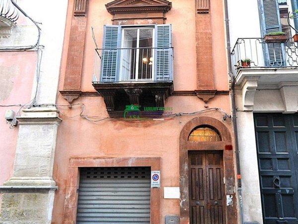casa indipendente in vendita a Ragusa in zona Ibla