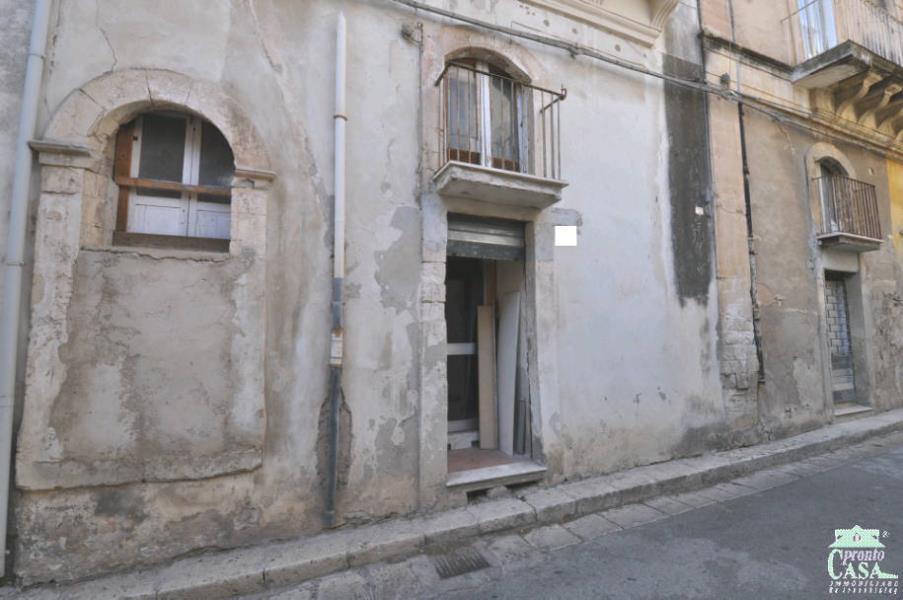 casa indipendente in vendita a Ragusa