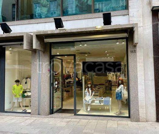 negozio in vendita a Ragusa in zona Ragusa Centro