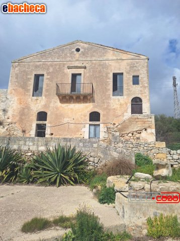 casa indipendente in vendita a Ragusa in zona Marina