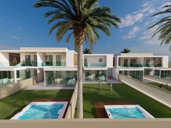 casa indipendente in vendita a Ragusa in zona Marina