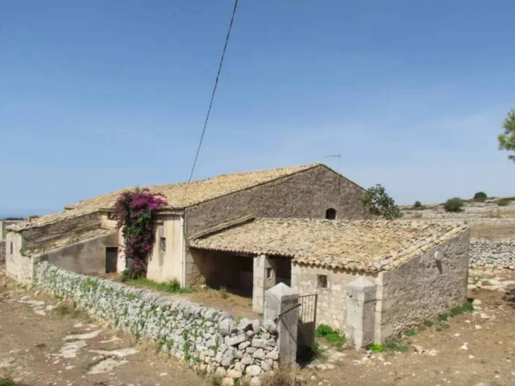 casa indipendente in vendita a Ragusa in zona San Giacomo / Bellocozzo