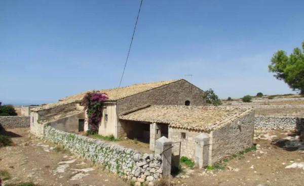 casa indipendente in vendita a Ragusa in zona San Giacomo / Bellocozzo