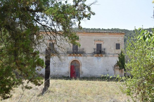 casa indipendente in vendita a Ragusa in zona Ibla