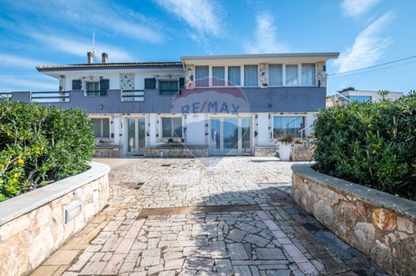 casa indipendente in vendita a Ragusa in zona Marina