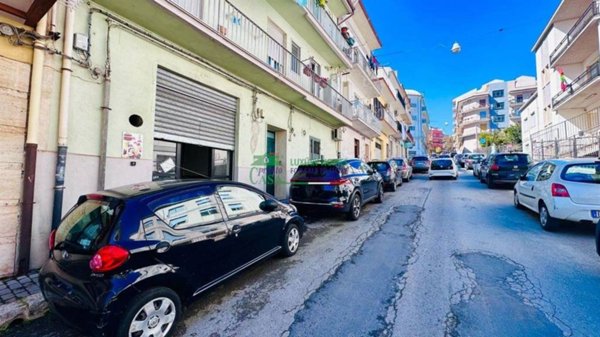 negozio in vendita a Ragusa