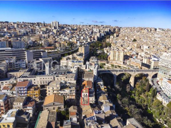 casa indipendente in vendita a Ragusa in zona Ibla