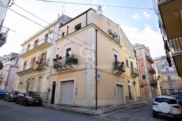 casa indipendente in vendita a Ragusa in zona Ibla