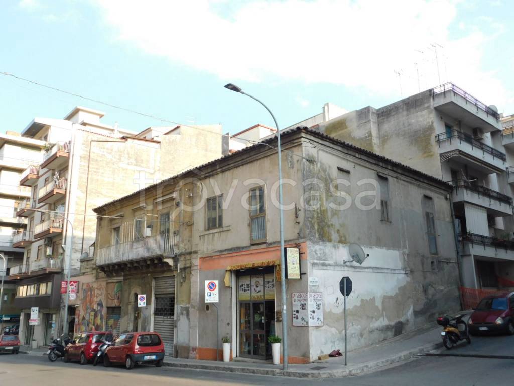 appartamento in vendita a Ragusa in zona Ragusa Centro