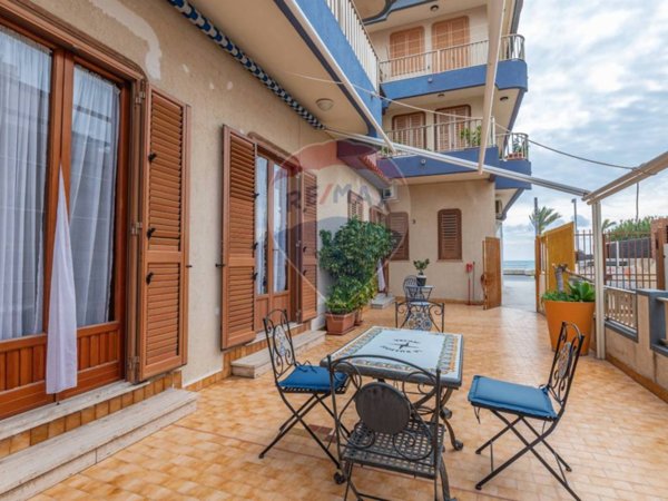 appartamento in vendita a Ragusa in zona Marina