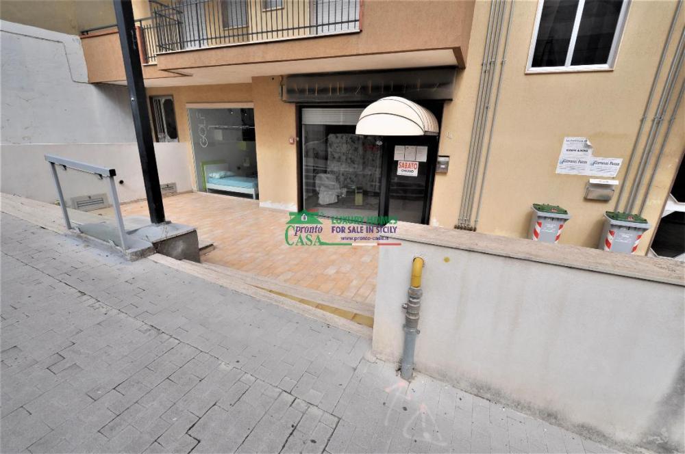 casa indipendente in vendita a Ragusa