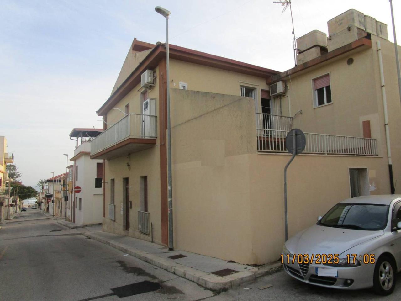 appartamento in vendita a Ragusa in zona Marina