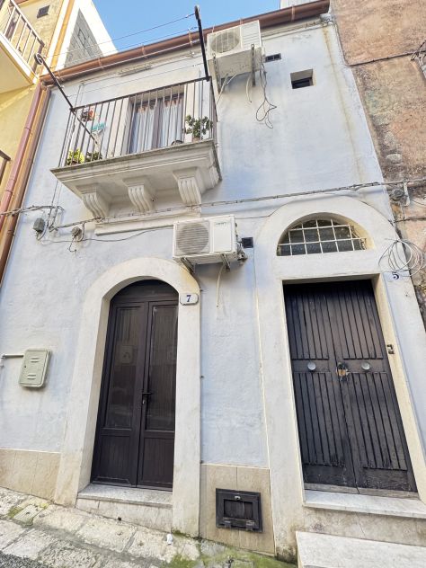 casa indipendente in vendita a Ragusa in zona Ragusa Centro