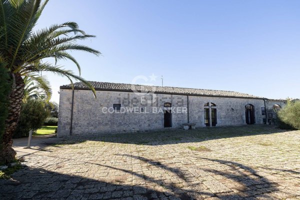 casa indipendente in vendita a Ragusa in zona San Giacomo / Bellocozzo
