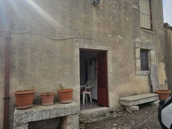 casa indipendente in vendita a Ragusa in zona San Giacomo / Bellocozzo