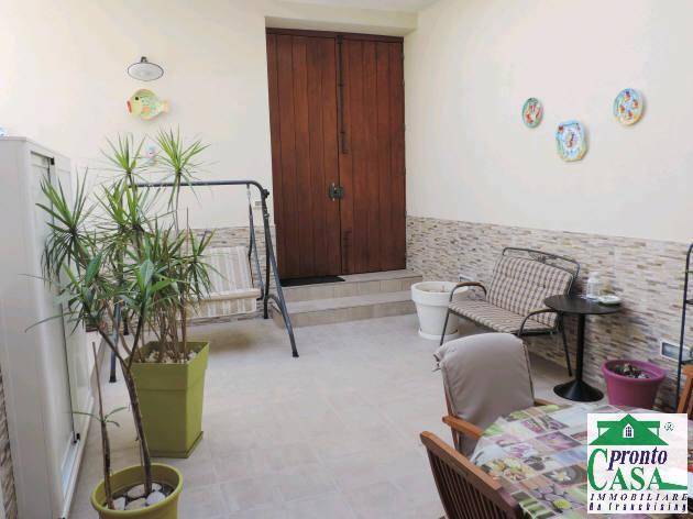casa indipendente in vendita a Ragusa in zona Marina