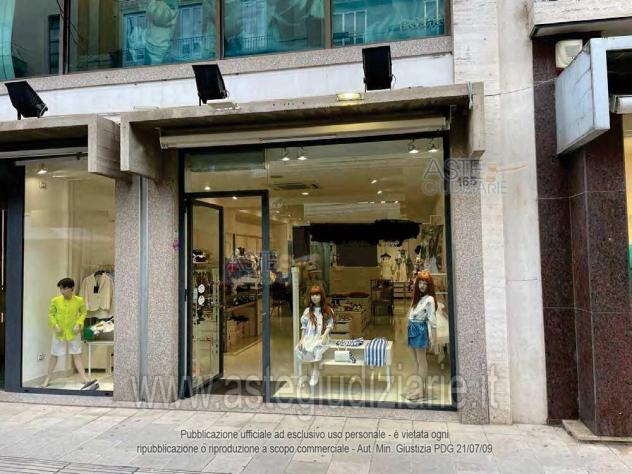 negozio in vendita a Ragusa in zona Ragusa Centro