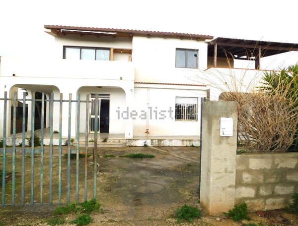 casa indipendente in vendita a Ragusa in zona Marina