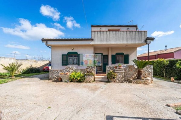 casa indipendente in vendita a Ragusa