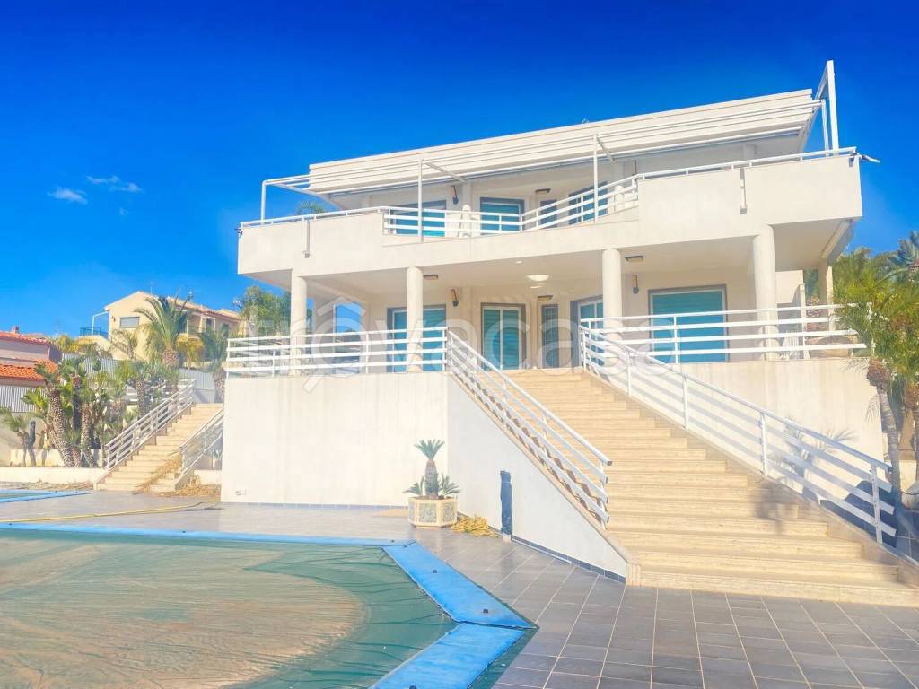 casa indipendente in vendita a Ragusa