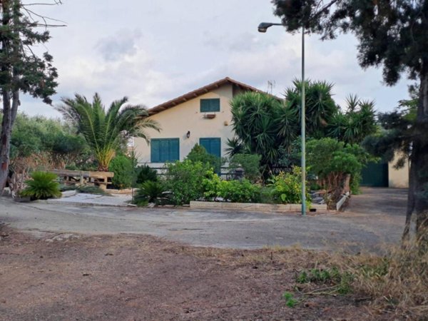 casa indipendente in vendita a Ragusa in zona Donnafugata