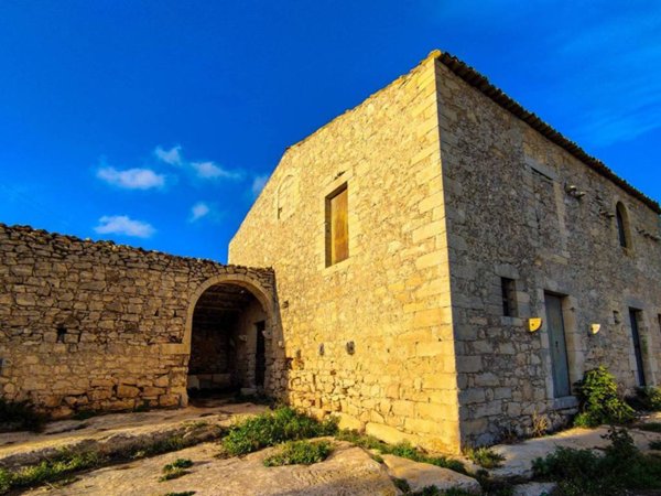 casa indipendente in vendita a Ragusa in zona Punta Braccetto