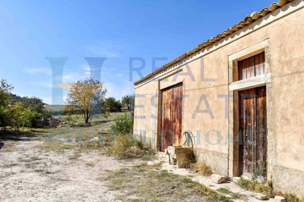 casa indipendente in vendita a Ragusa in zona Ibla