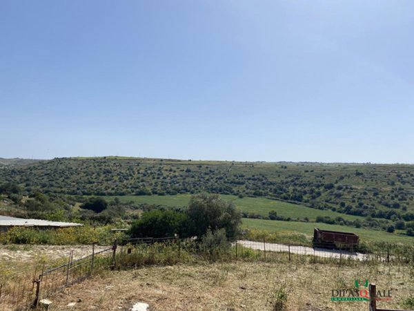 casa indipendente in vendita a Ragusa