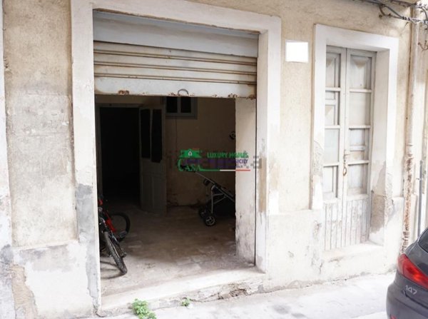 casa indipendente in vendita a Ragusa
