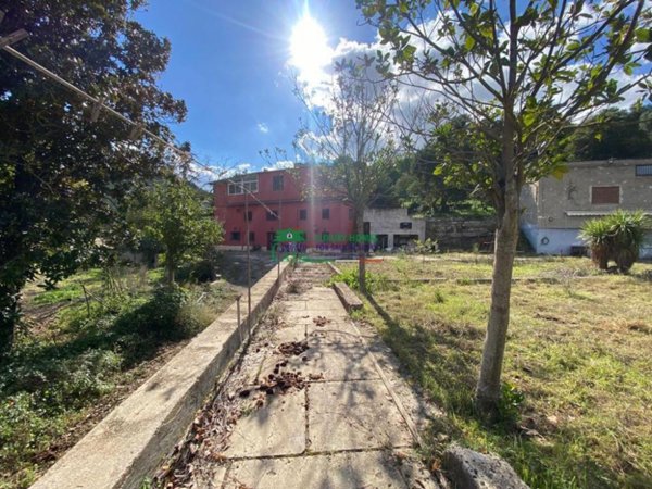casa indipendente in vendita a Ragusa