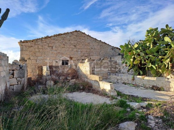 casa indipendente in vendita a Ragusa