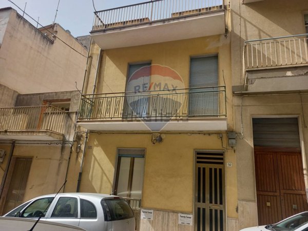 casa indipendente in vendita a Ragusa in zona Ibla